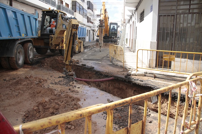 El Ayuntamiento Cerrar La Avenida Por Un Triatl N Y Mantiene Varias